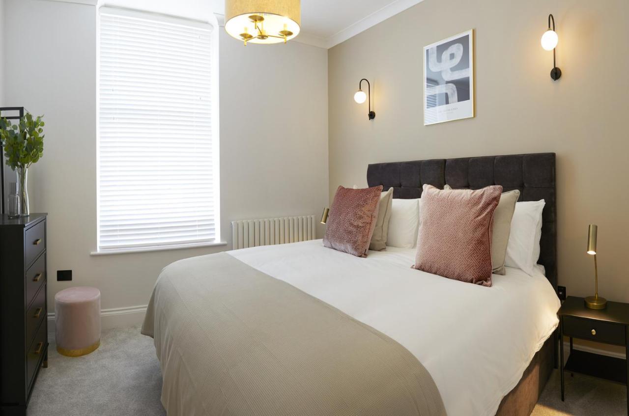 The Salisbury - Luxury Apartments By Stay In Scarborough Bagian luar foto